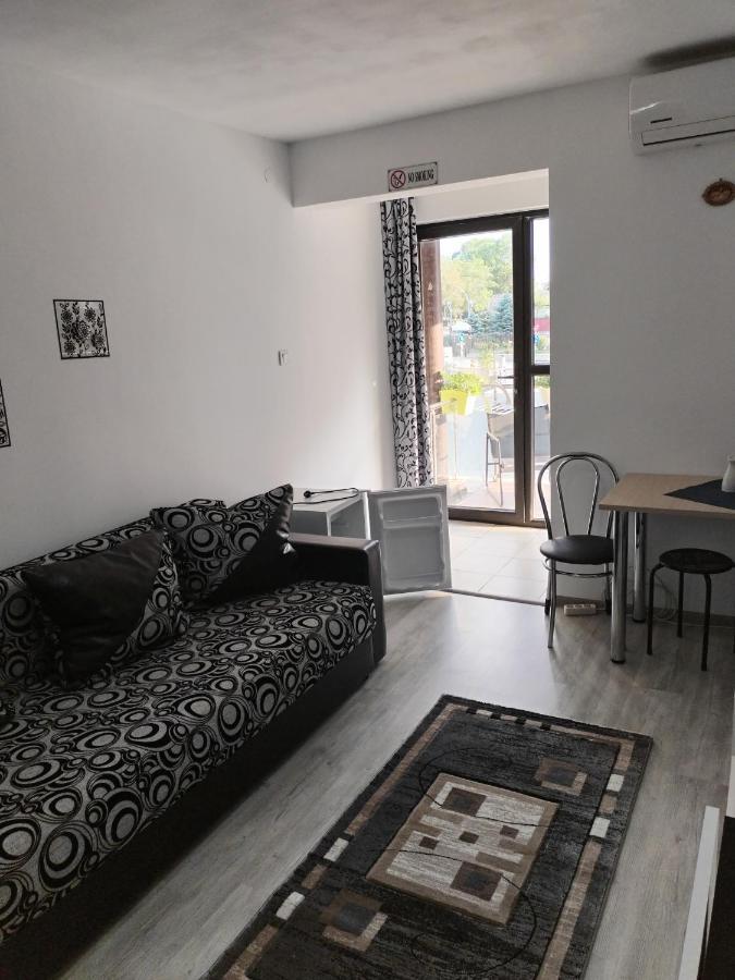 Appartamento Madalin Mangalia Esterno foto